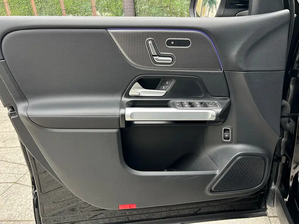 Mercedes-Benz GLB 2023 — фото 20