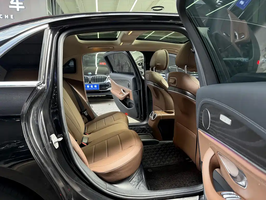 Mercedes-Benz E-Class 2020 — фото 16
