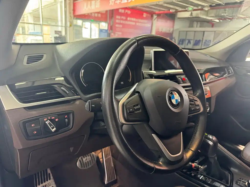BMW X1 2019 — фото 12