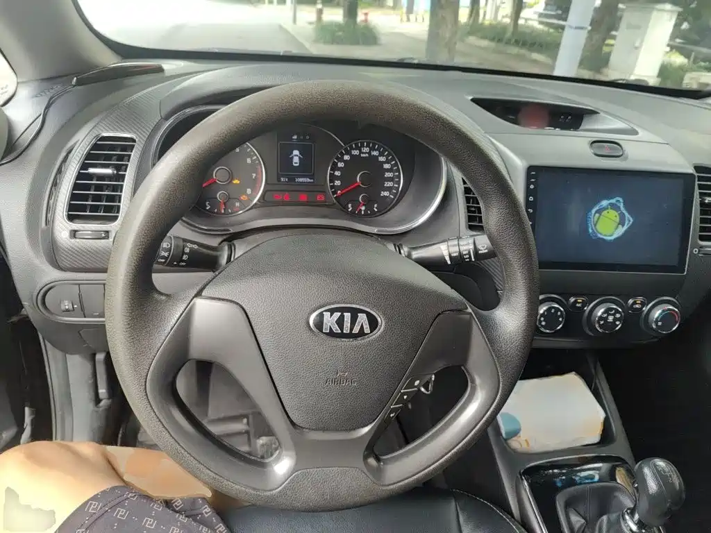 Kia K3 2016 — фото 11