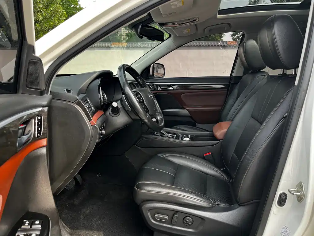 GAC Motor Trumpchi GS8 2018 — фото 8