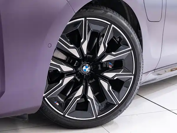 BMW M760Le 2026