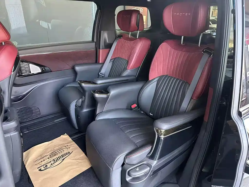 GAC Motor Trumpchi M8 2025 — фото 11