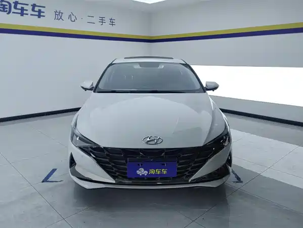 Hyundai Elantra 2023