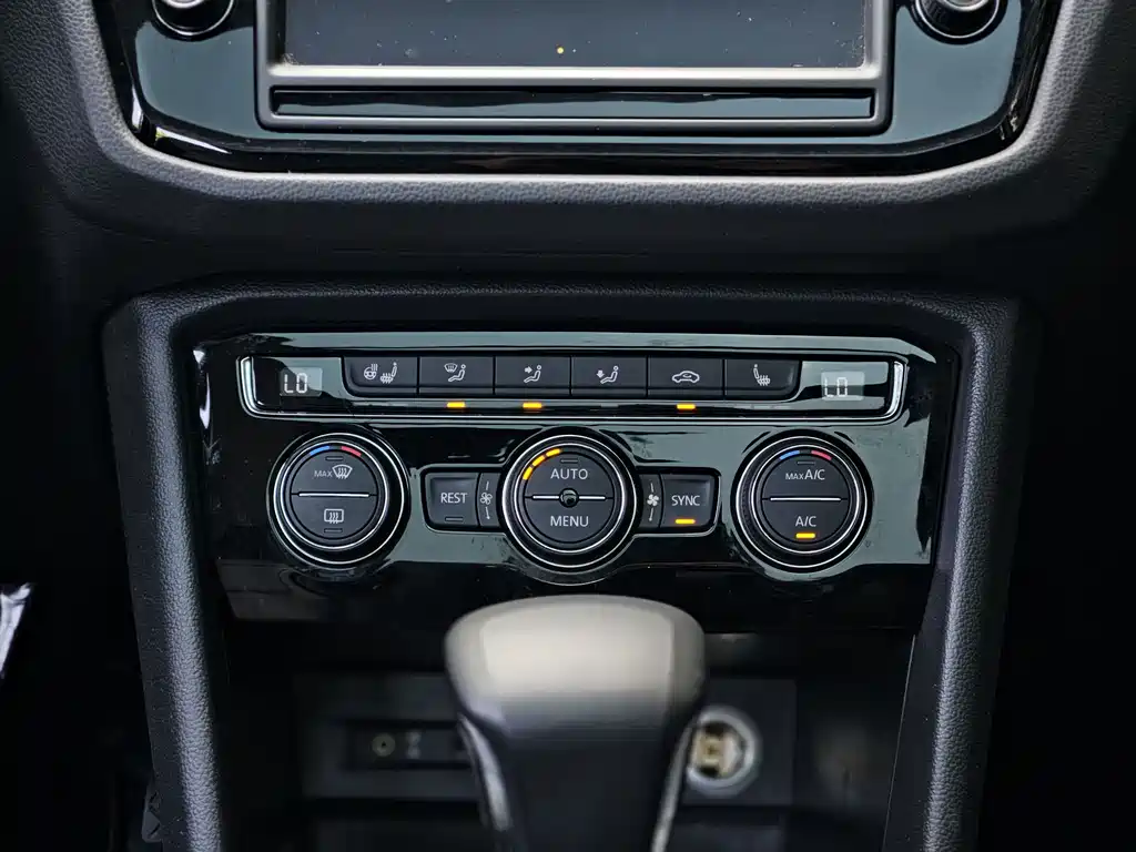 Volkswagen Tiguan L 2018 — фото 20