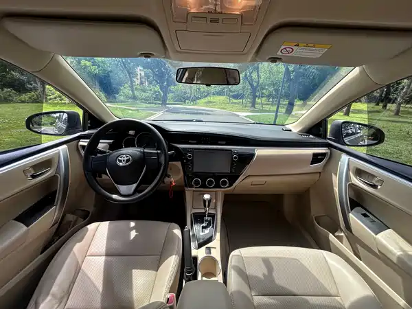 Toyota Corolla 2015