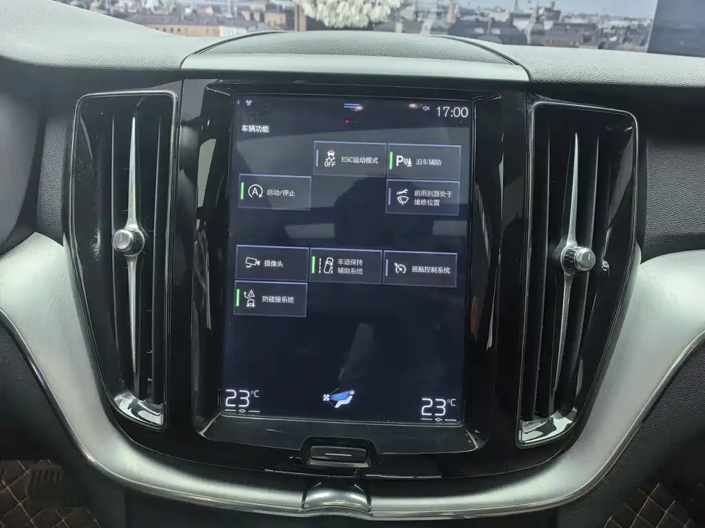 Volvo XC60 2020 — фото 9