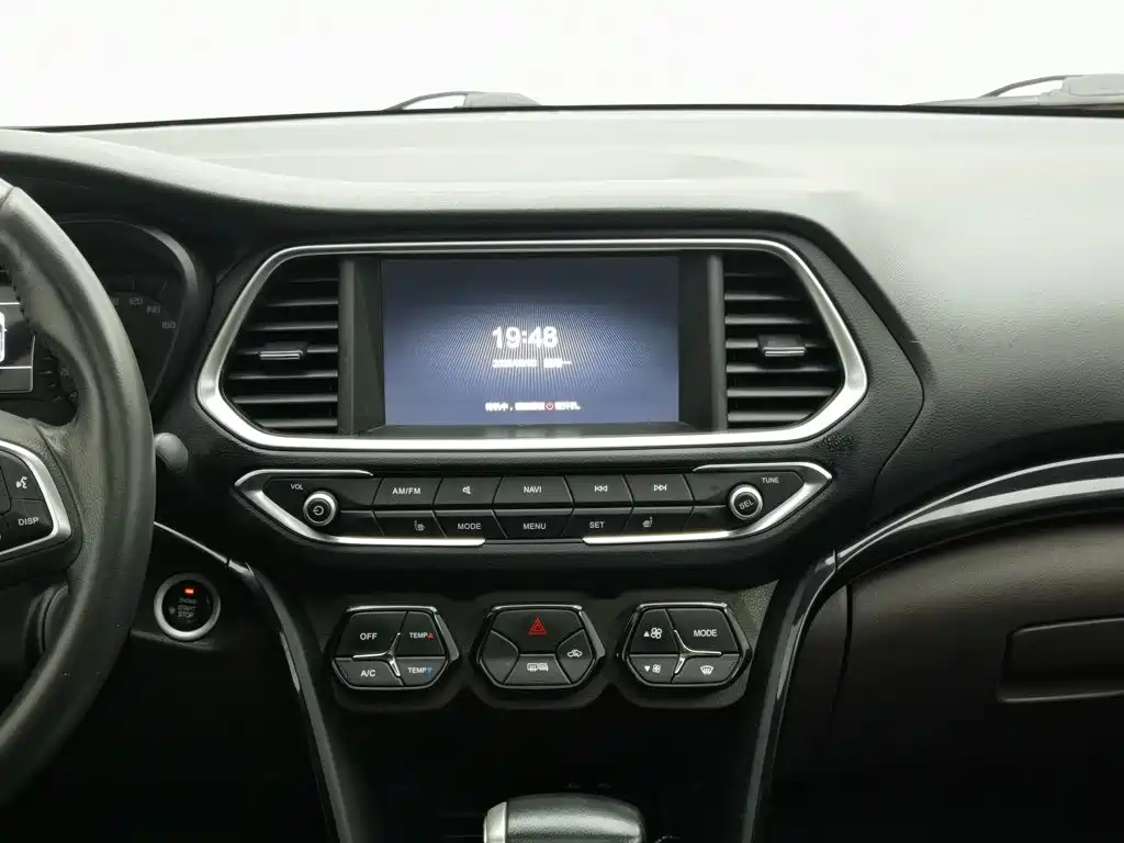 GAC Trumpchi GS4 2018 — фото 12