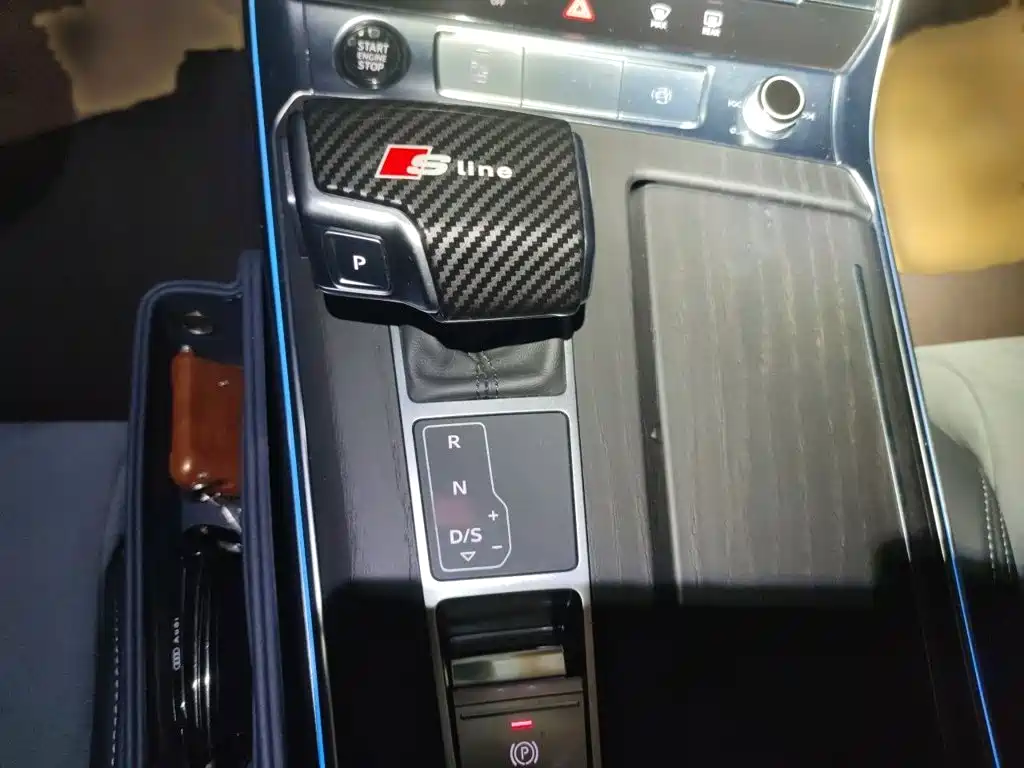 Audi A6L 2025