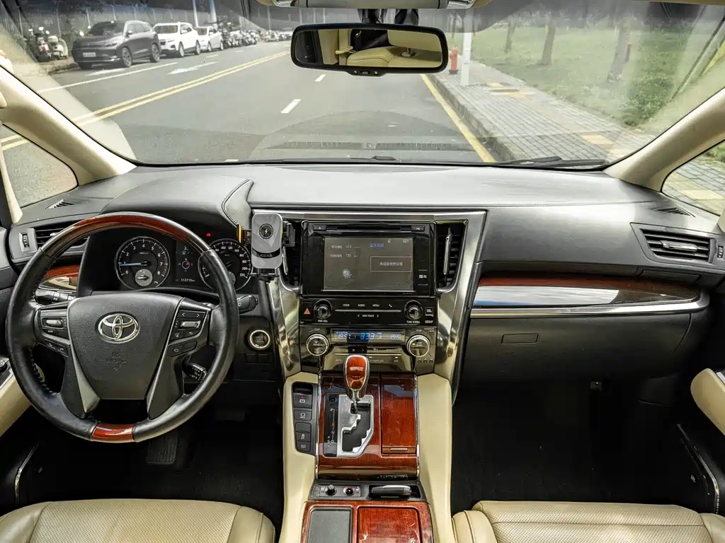 Toyota Alphard 2015 — фото 8