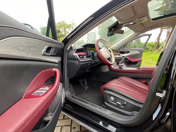 Hongqi H5 2023