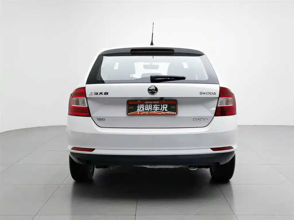 Skoda Rapid Spaceback 2016 — фото 4