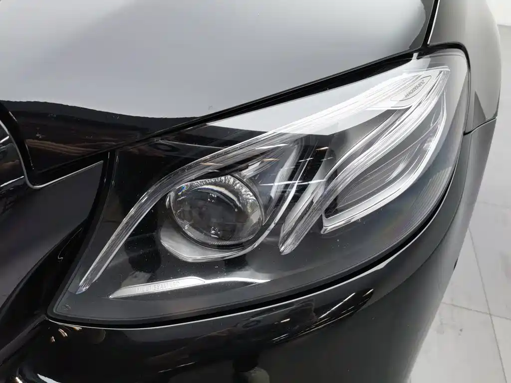 Mercedes-Benz E-Class 2018