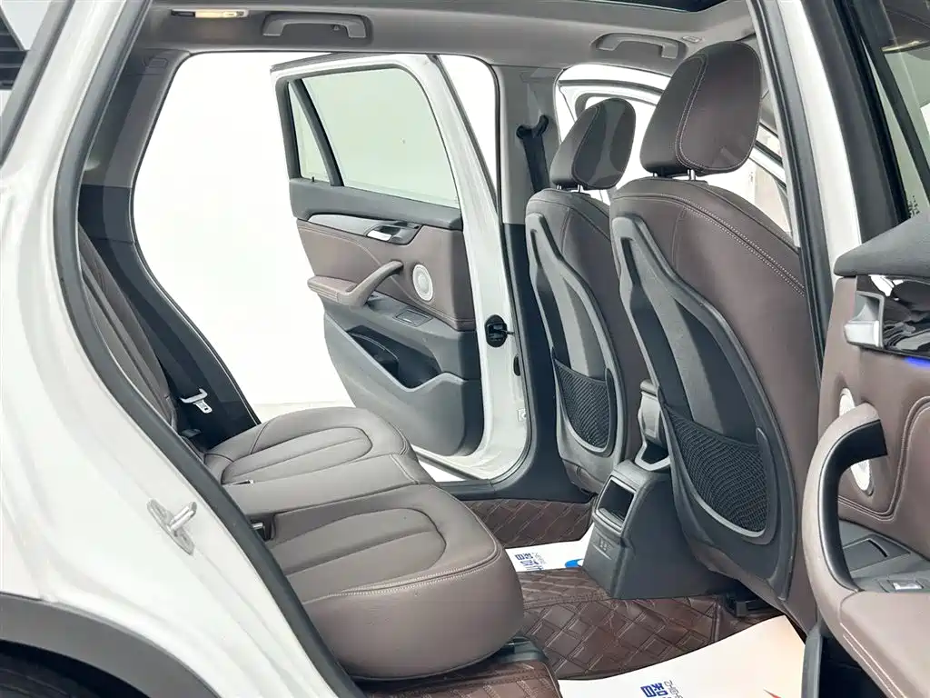 BMW X1 2022 — фото 13