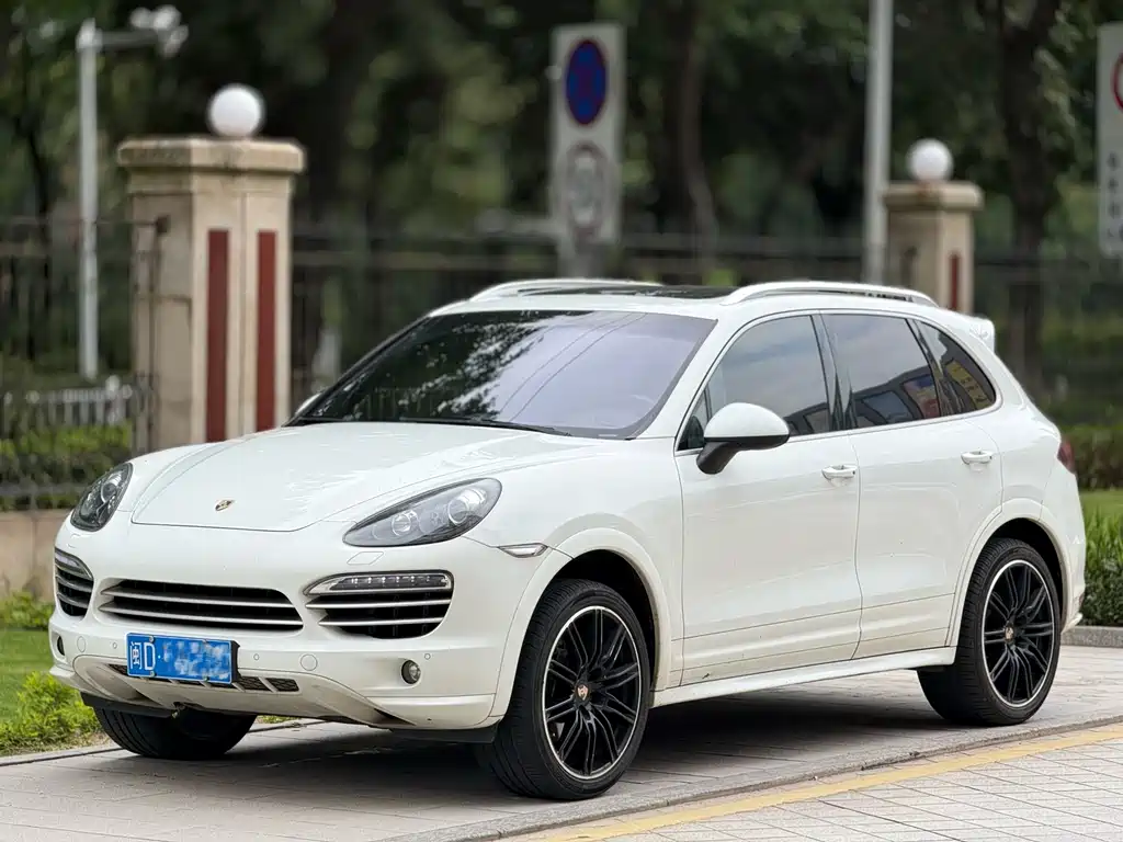 Porsche Cayenne 2014 — фото 1