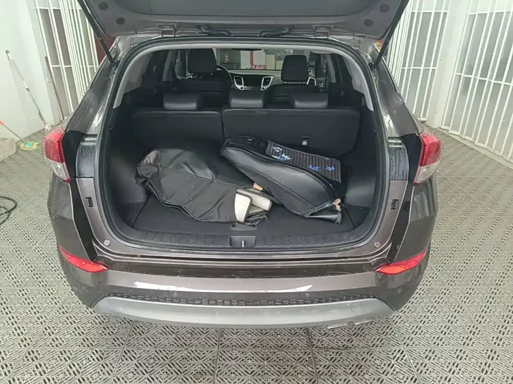 Hyundai Tucson 2018 — фото 19