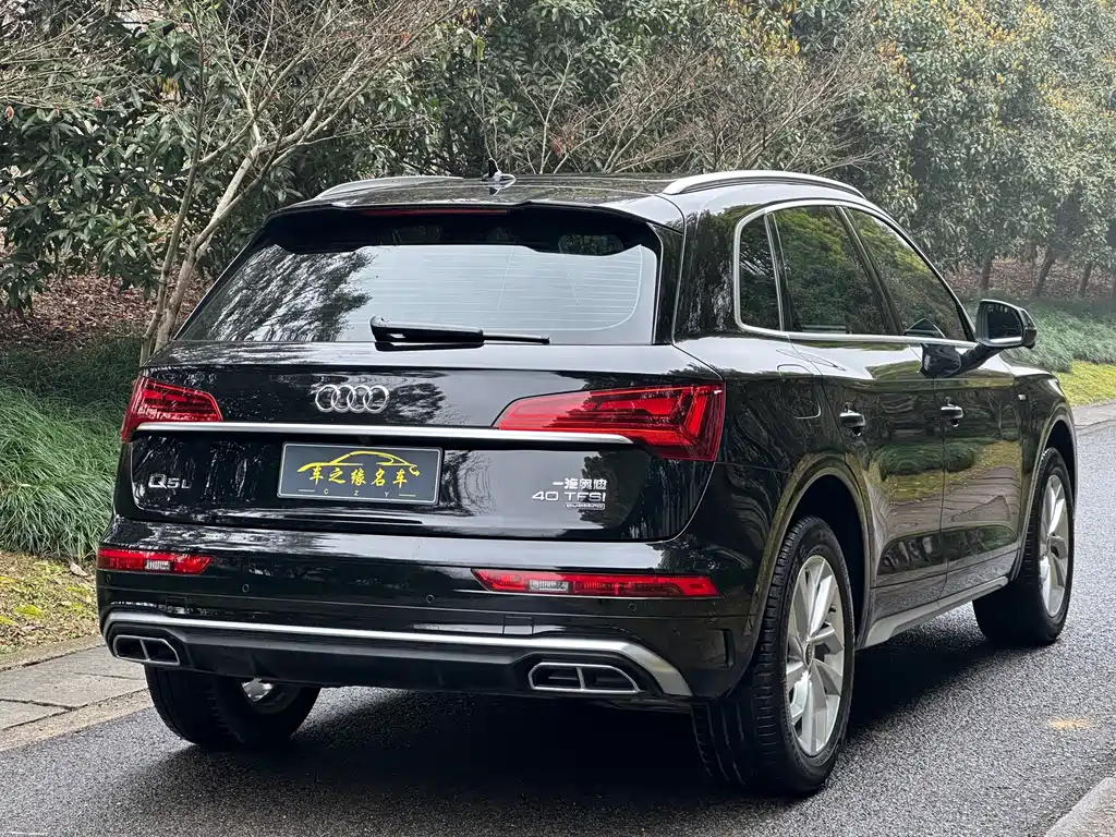 Audi Q5L 2022 — фото 17
