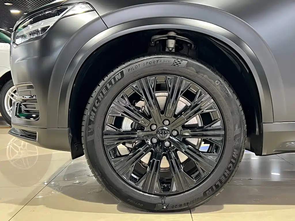 Volvo XC90 2022 — фото 10