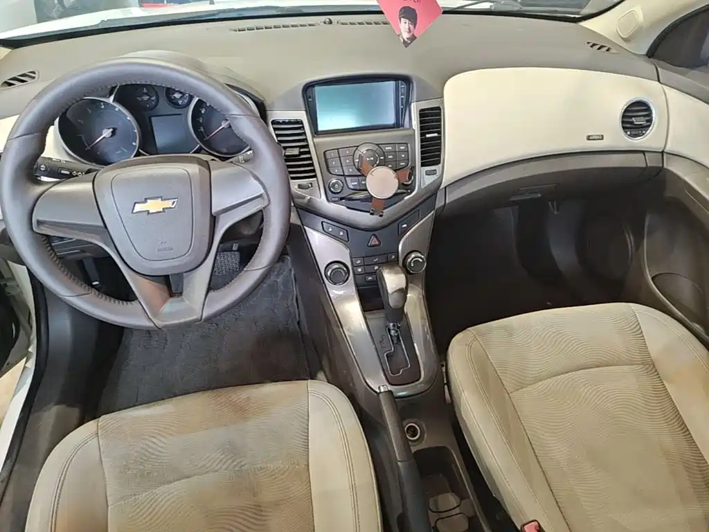 Chevrolet Cruze 2014 — фото 10