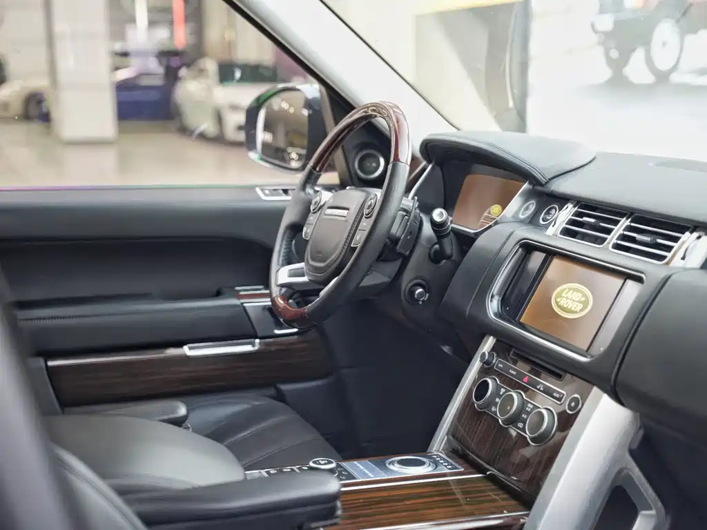 Land Rover Range Rover 2017 — фото 17
