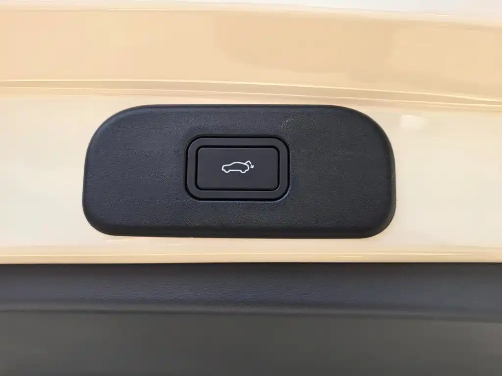Geely Galaxy Starwish 2025 — фото 16