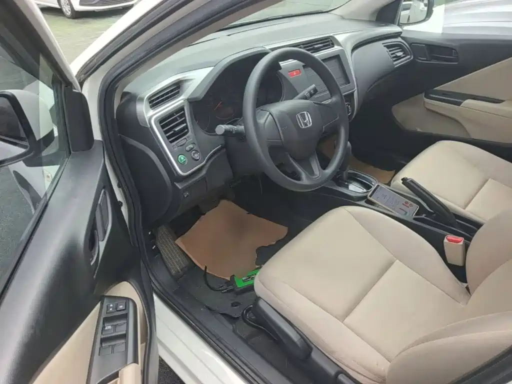Honda City 2017 — фото 12