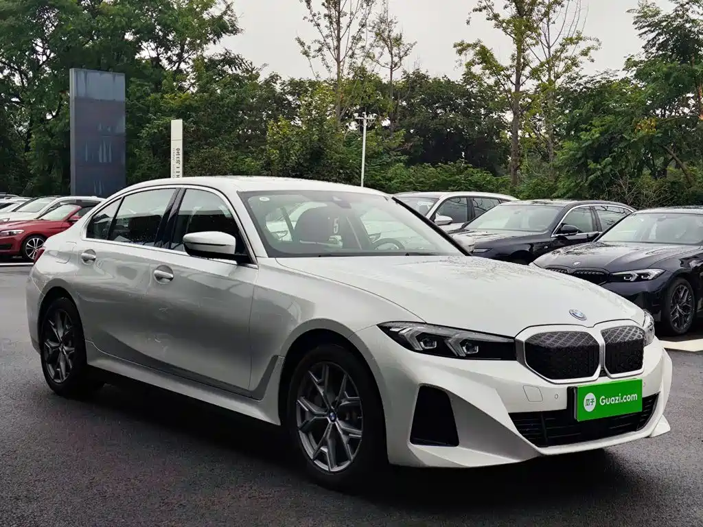 BMW i3 2025