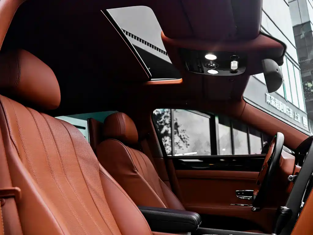 Bentley Flying Spur 2014 — фото 13