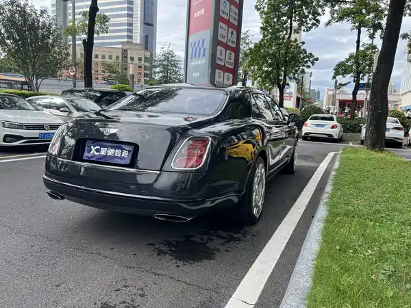 Bentley Mulsanne 2021