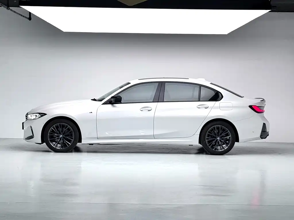 BMW 3 Series 2024