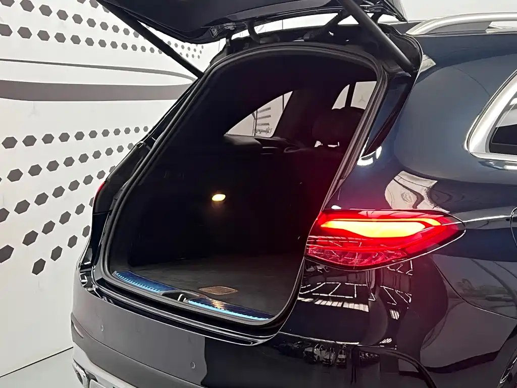 Mercedes-Benz GLC 2024