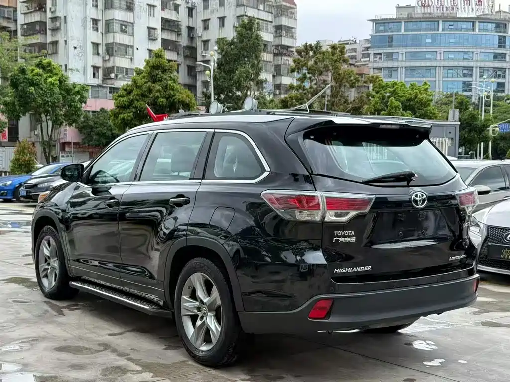 Toyota Highlander 2015 — фото 4