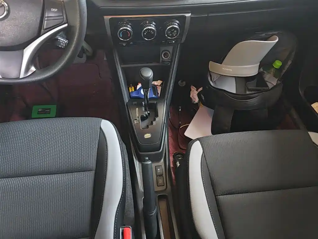 Toyota Yaris L 2022 — фото 14