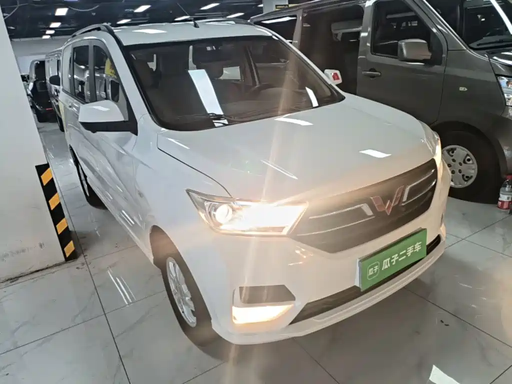 Wuling Hongguang 2019