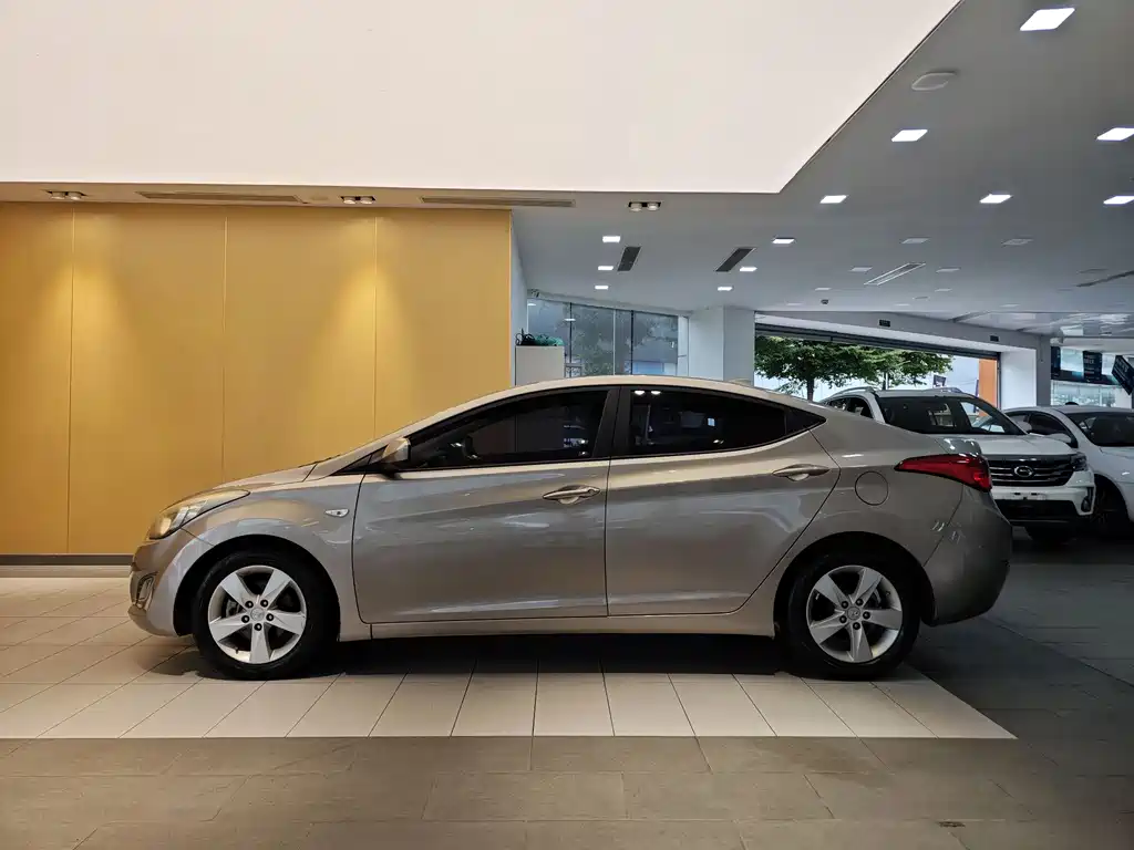 Hyundai Elantra 2014