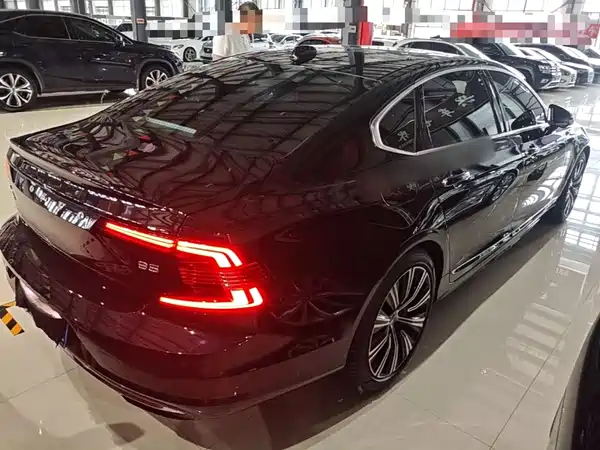Volvo S90 2022