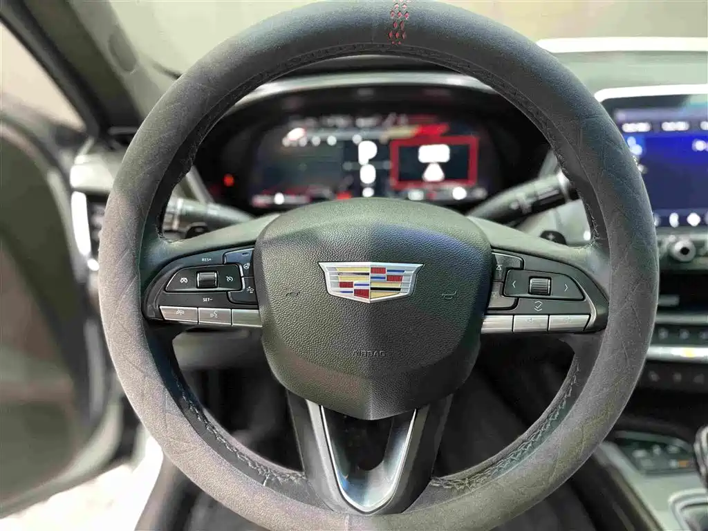 Cadillac CT5 2022 — фото 11