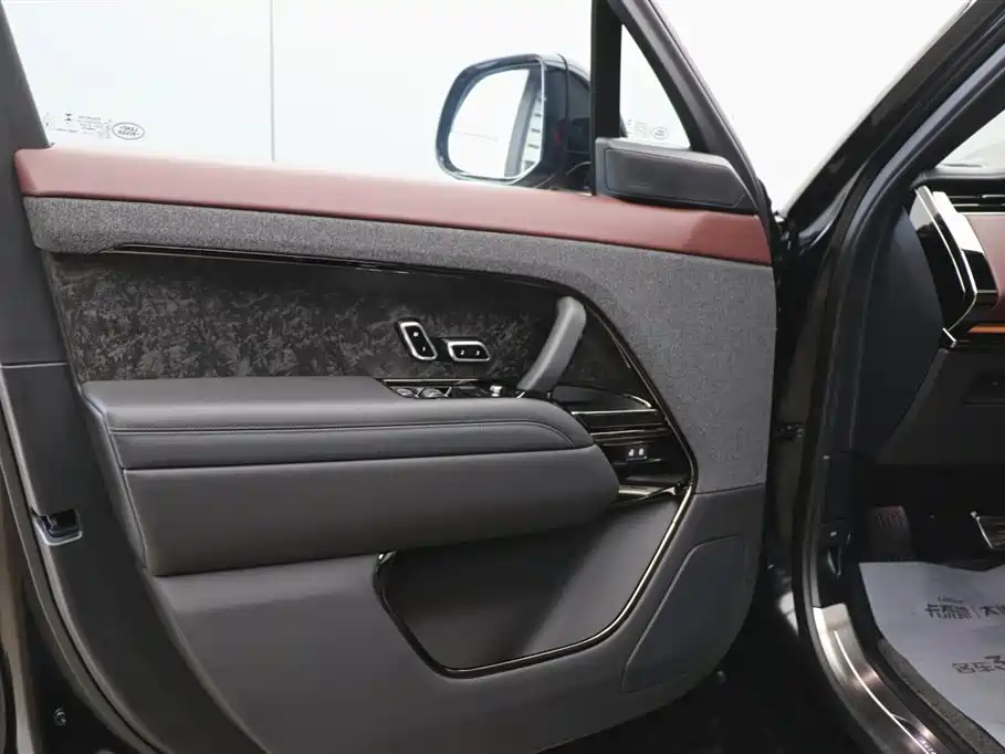 Land Rover Range Rover Sport 2024 — фото 10