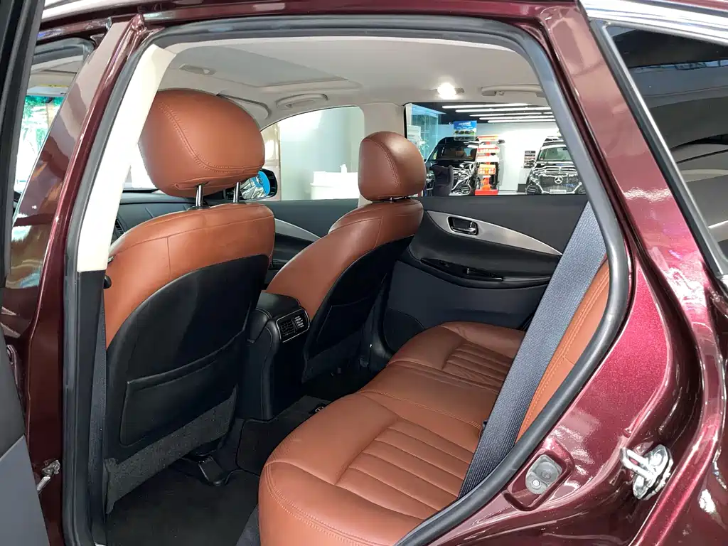 Infiniti QX50 2017 — фото 14