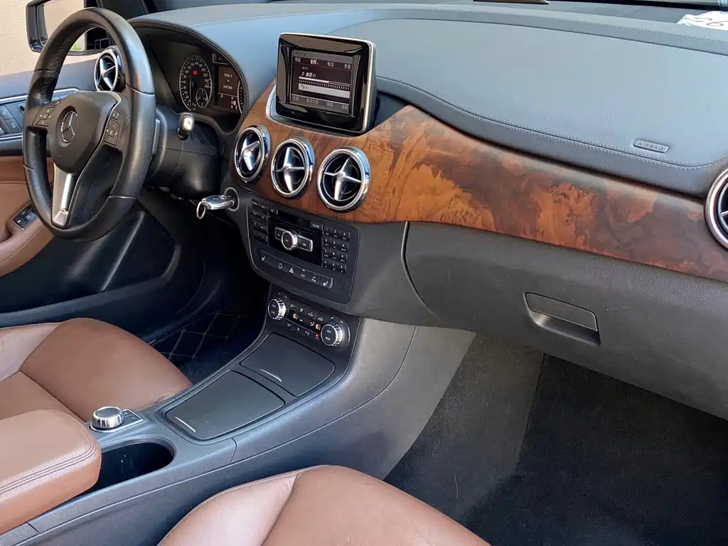 Mercedes-Benz B-Class 2013 — фото 18