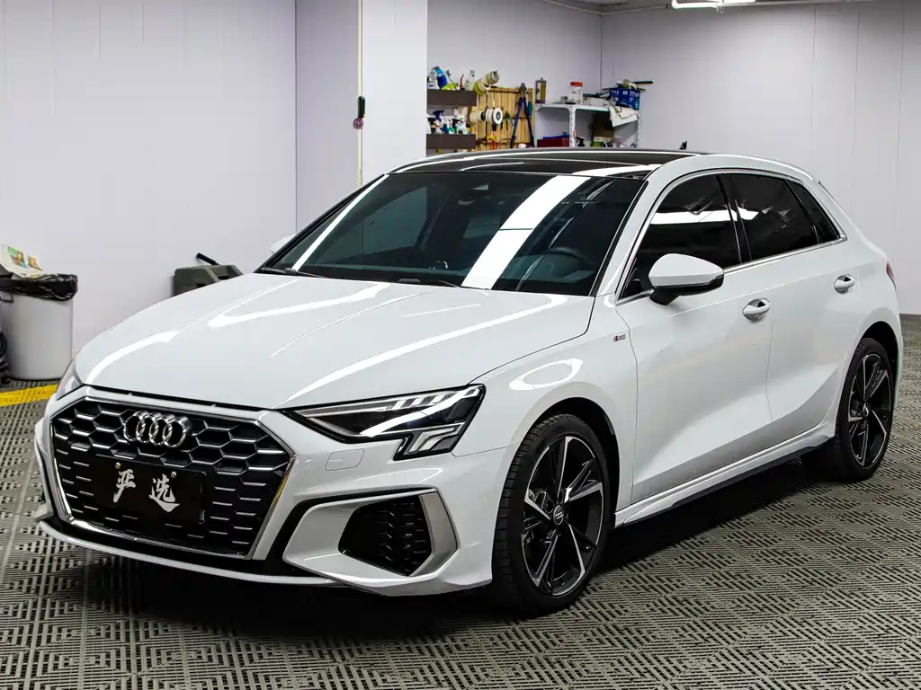 Audi A3 2021 — фото 1