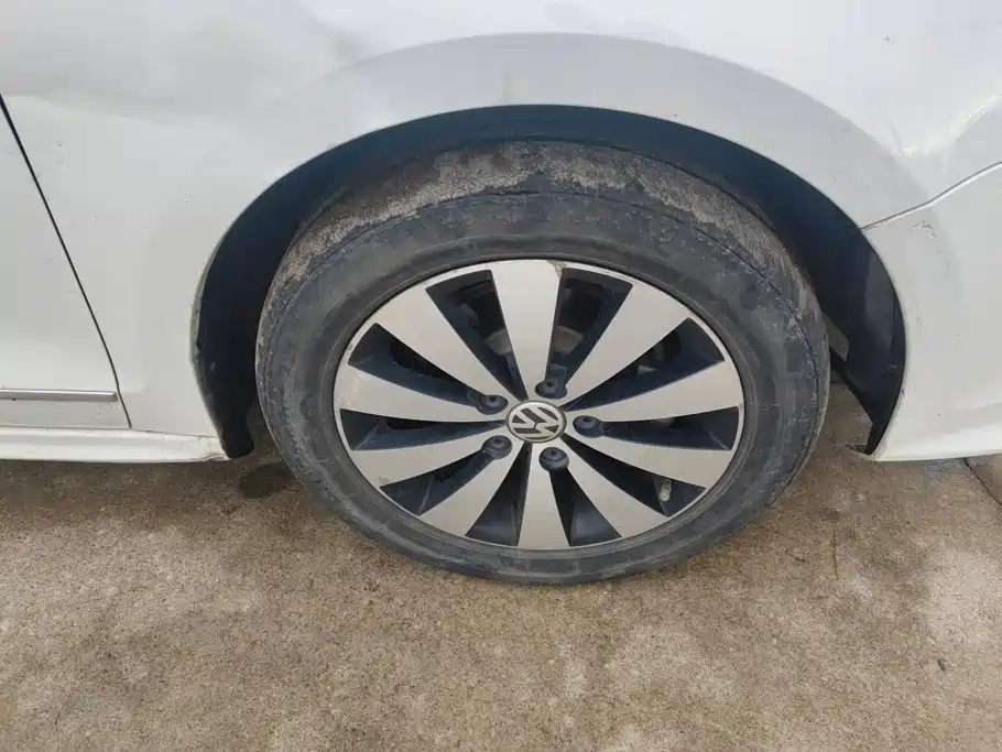 Volkswagen Sagitar 2019