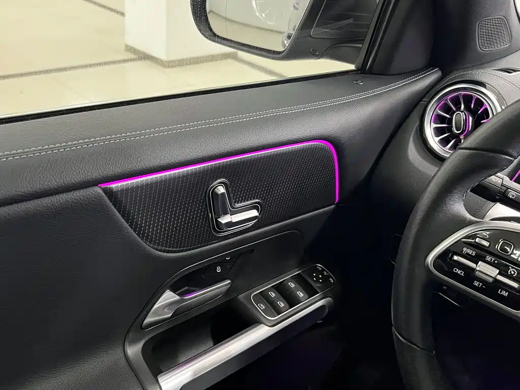 Mercedes-Benz GLB 2021 — фото 18