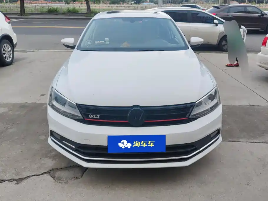 Volkswagen Sagitar 2019
