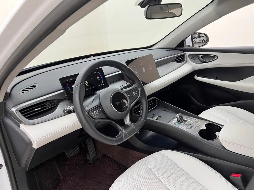 BYD Seal 05 DM-i 2025 — фото 14