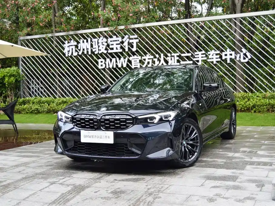 BMW 3 Series 2025 — фото 1