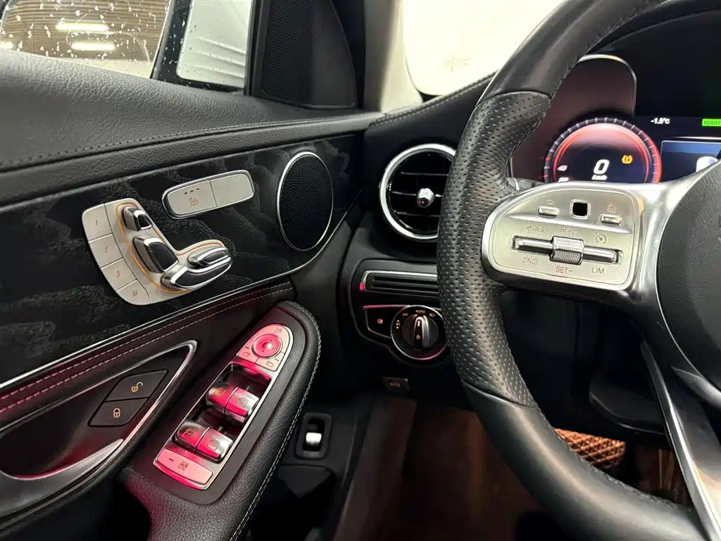 Mercedes-Benz C-Class 2020 — фото 17