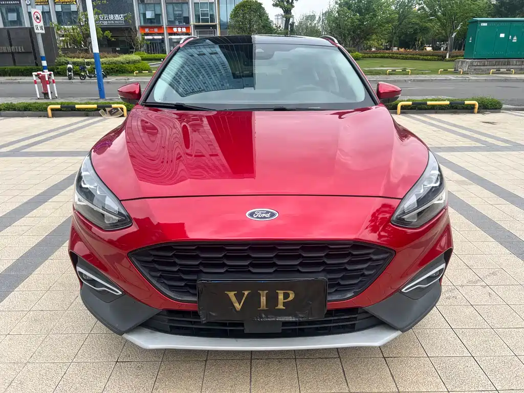Ford Focus Active 2019 — фото 2