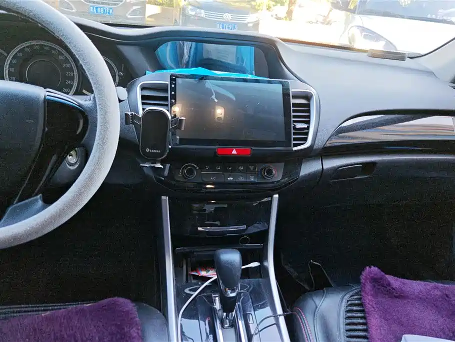 Honda Accord 2016 — фото 13