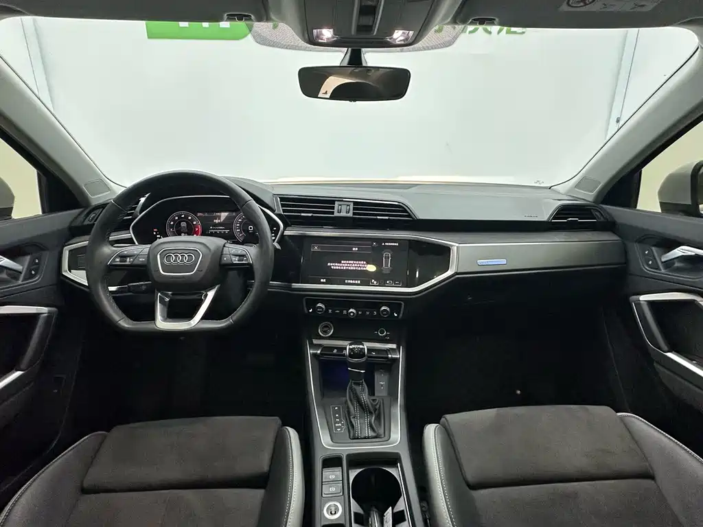 Audi Q3 2023 — фото 12